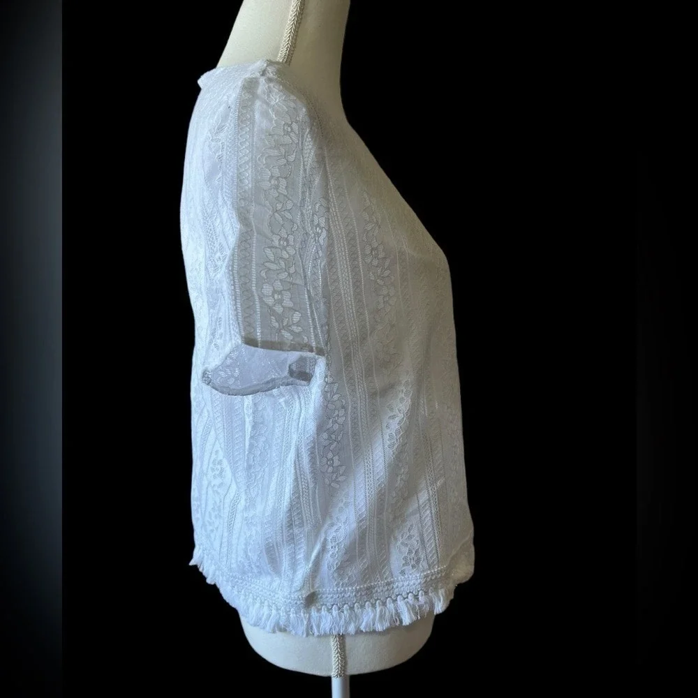Michael Kors White Textured Patterned Short‎ Sleeve Blouse with Fringe Hem
